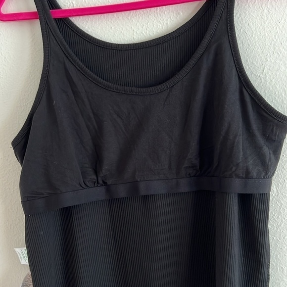 J Crew Black Rib Knit Sleeveless Scoop Neck Tank Top With Shelf Bra Size XXL - Picture 9 of 9